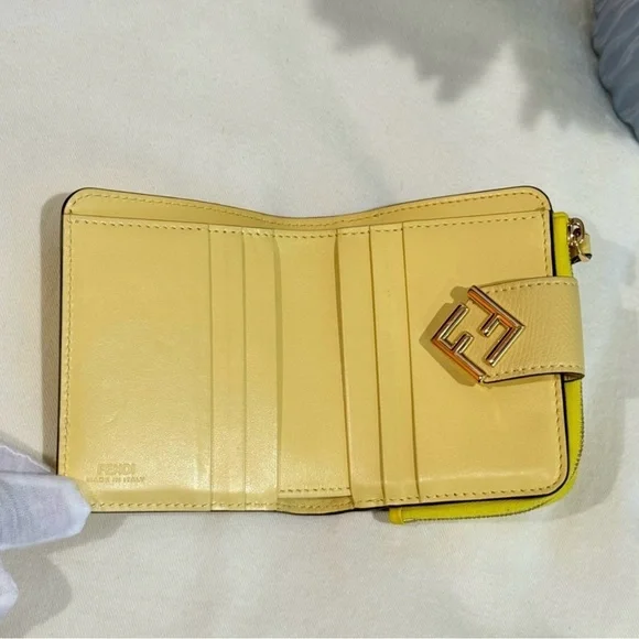 Fendi Yellow Wallet with Gold Logo - Picture 3 of 16